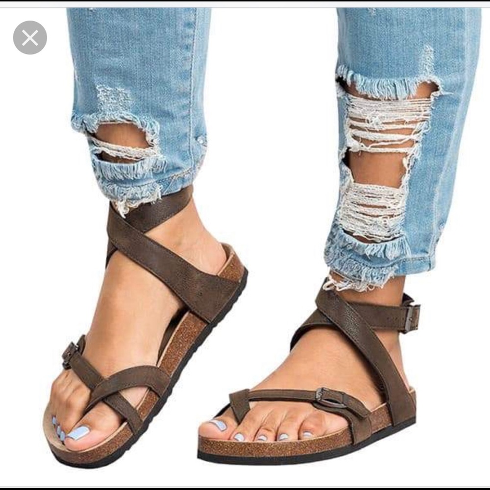 Brown chellysun sandals